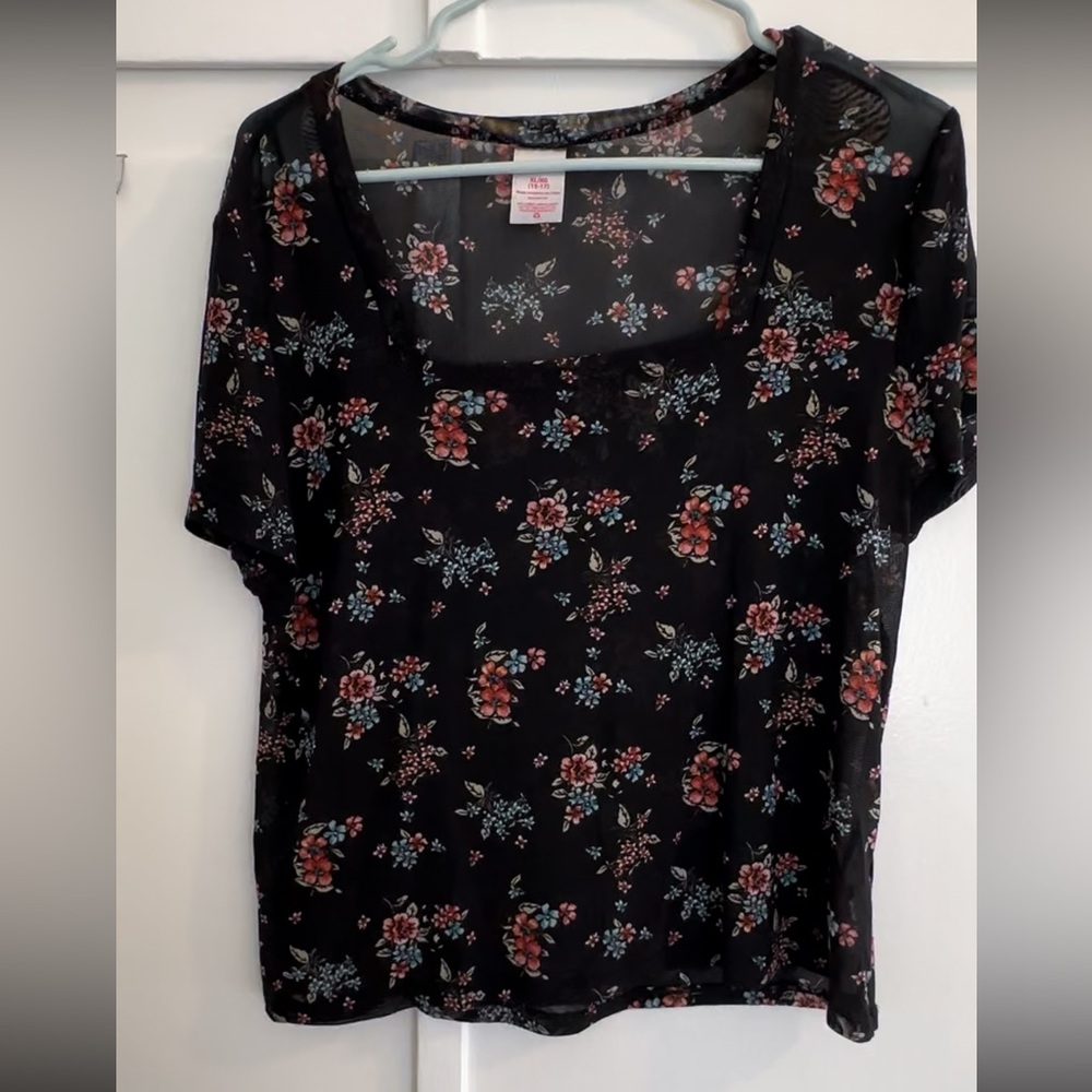 Floral stretch mesh blouse